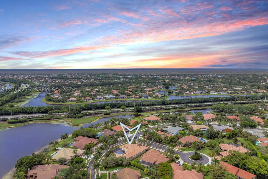 Real estate property located at 392 Coconut Cir, Broward, Palm Island, Weston, FL