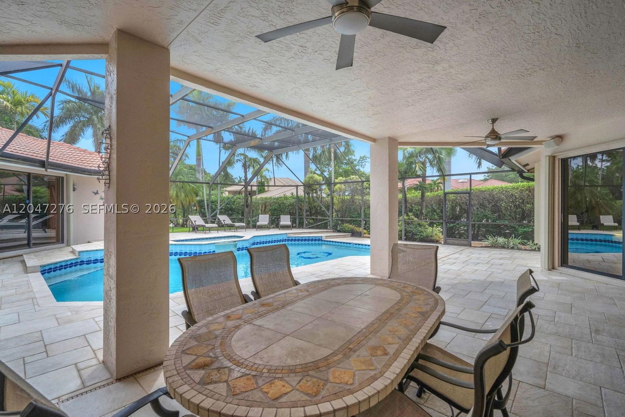 Real estate property located at 392 Coconut Cir, Broward, Palm Island, Weston, FL