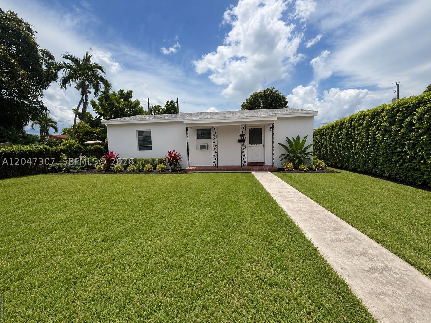Real estate property located at 790 6th Pl, Miami-dade, Sun-tan Vill Sec 5, Hialeah, FL