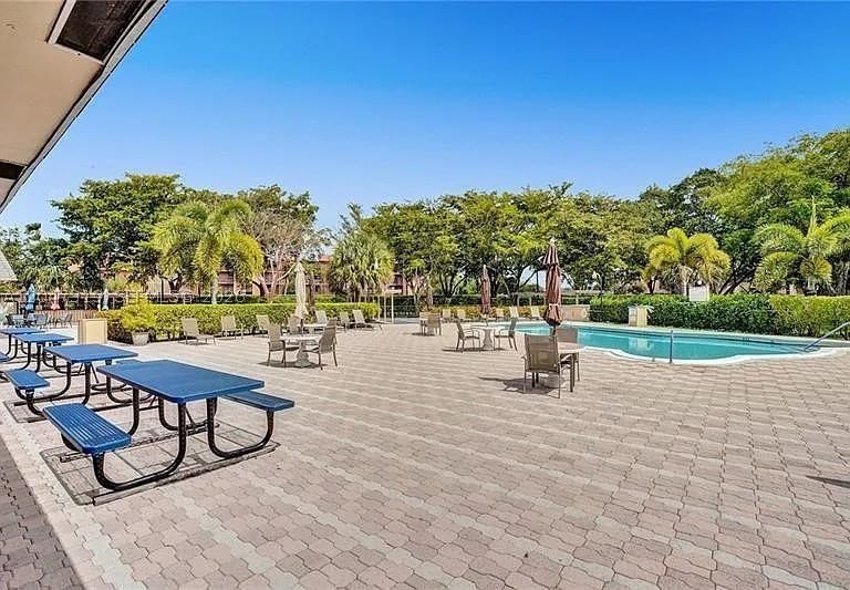 Real estate property located at 481 76th Ave #207, Broward, Oriole Gardens Three 70 C, Margate, FL