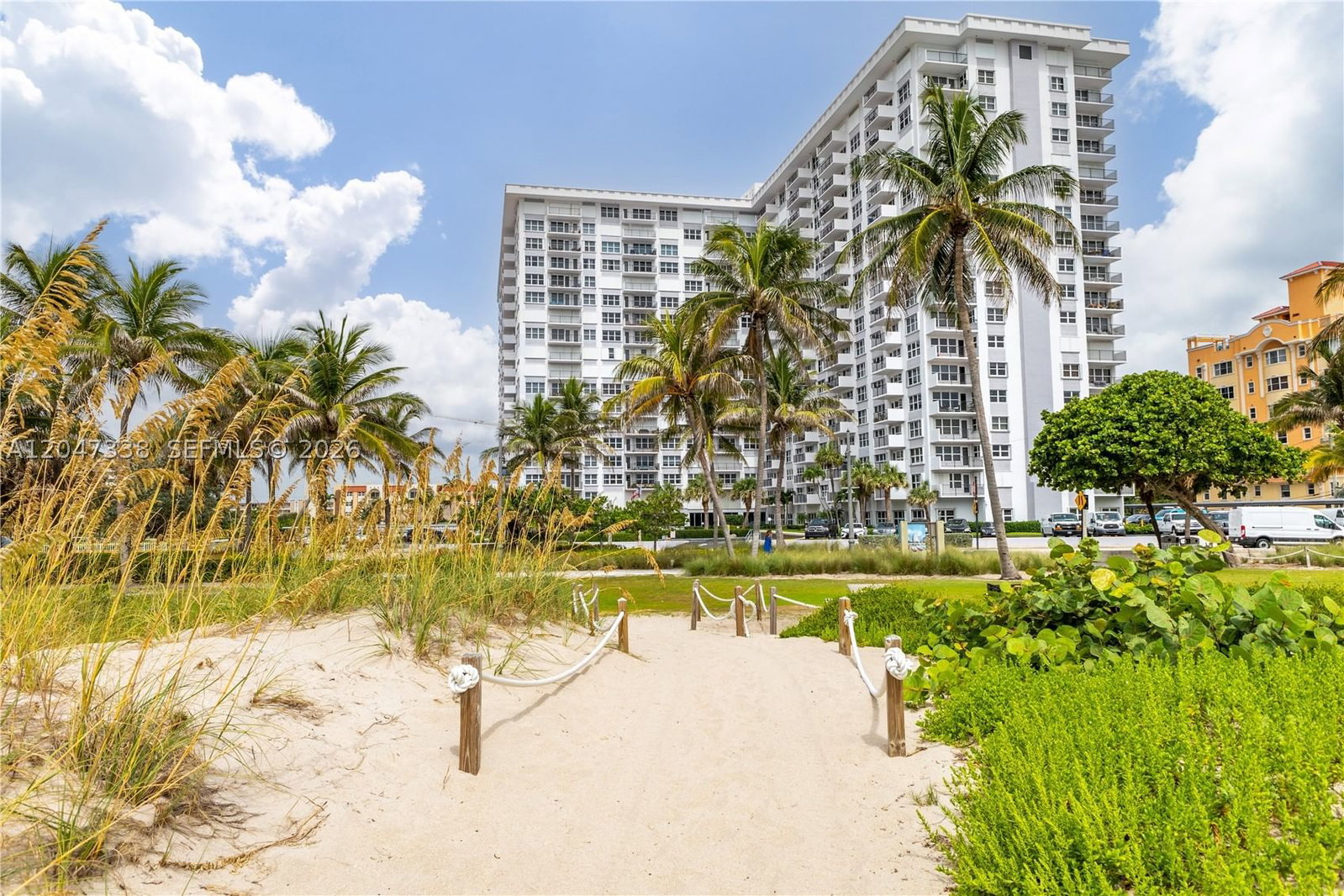 Real estate property located at 405 Ocean Blvd #117, Broward, Parliament House Condo, Pompano Beach, FL