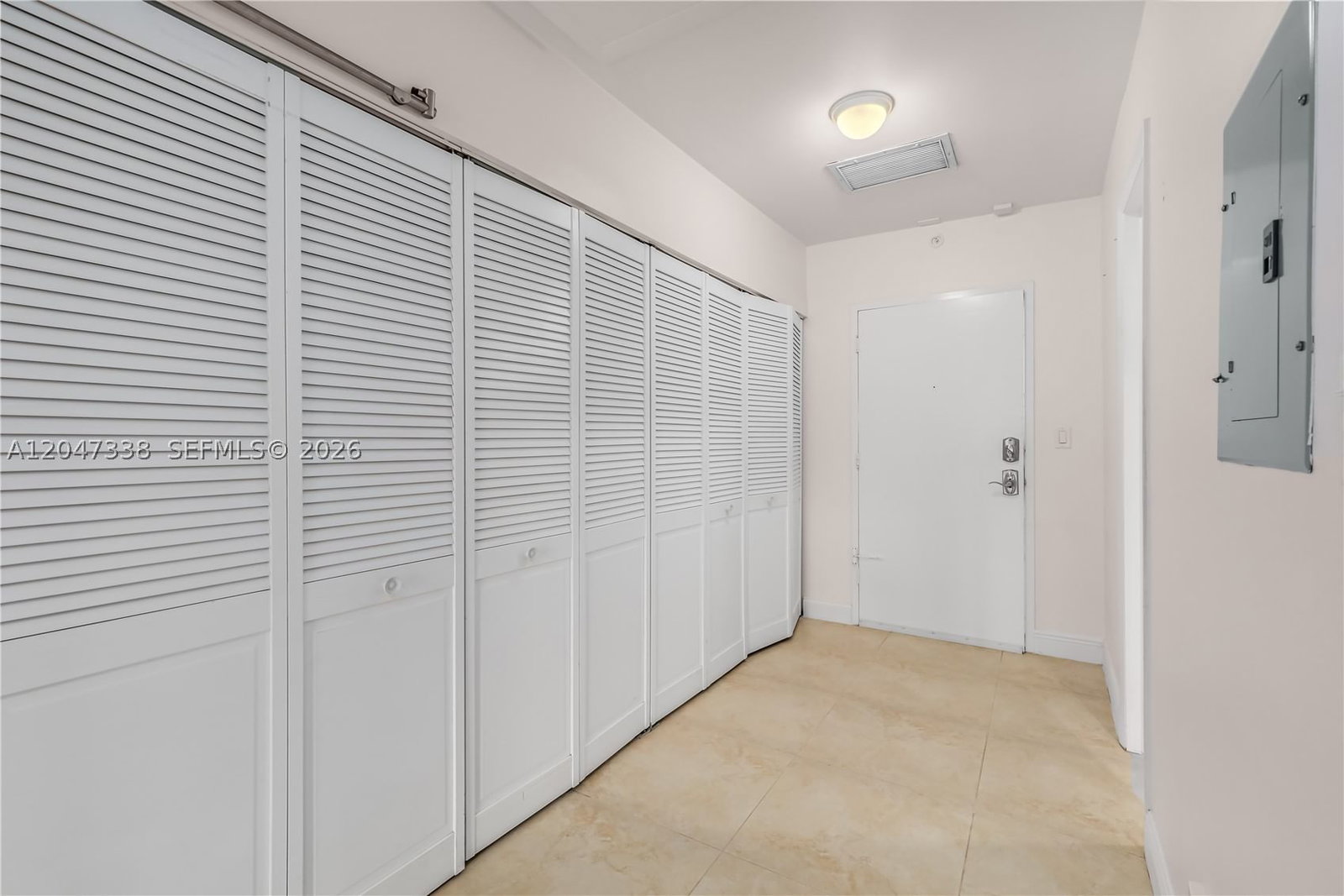 Real estate property located at 405 Ocean Blvd #117, Broward, Parliament House Condo, Pompano Beach, FL