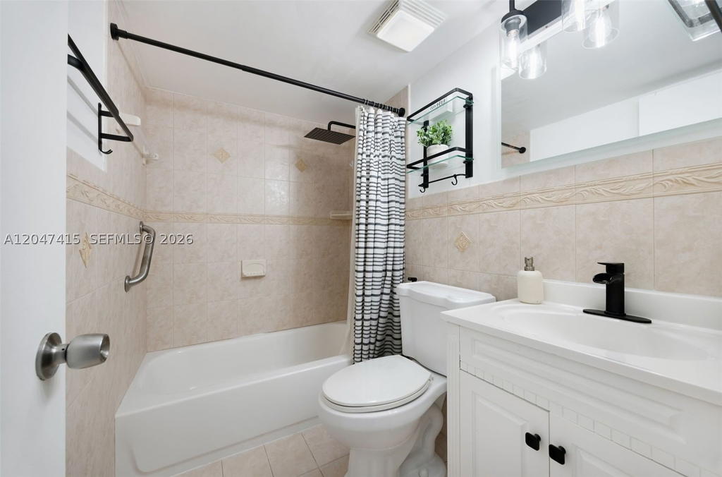Real estate property located at 1300 122nd Ave #411B-2, Miami-dade, Peninsula At Intl Gardens, Miami, FL