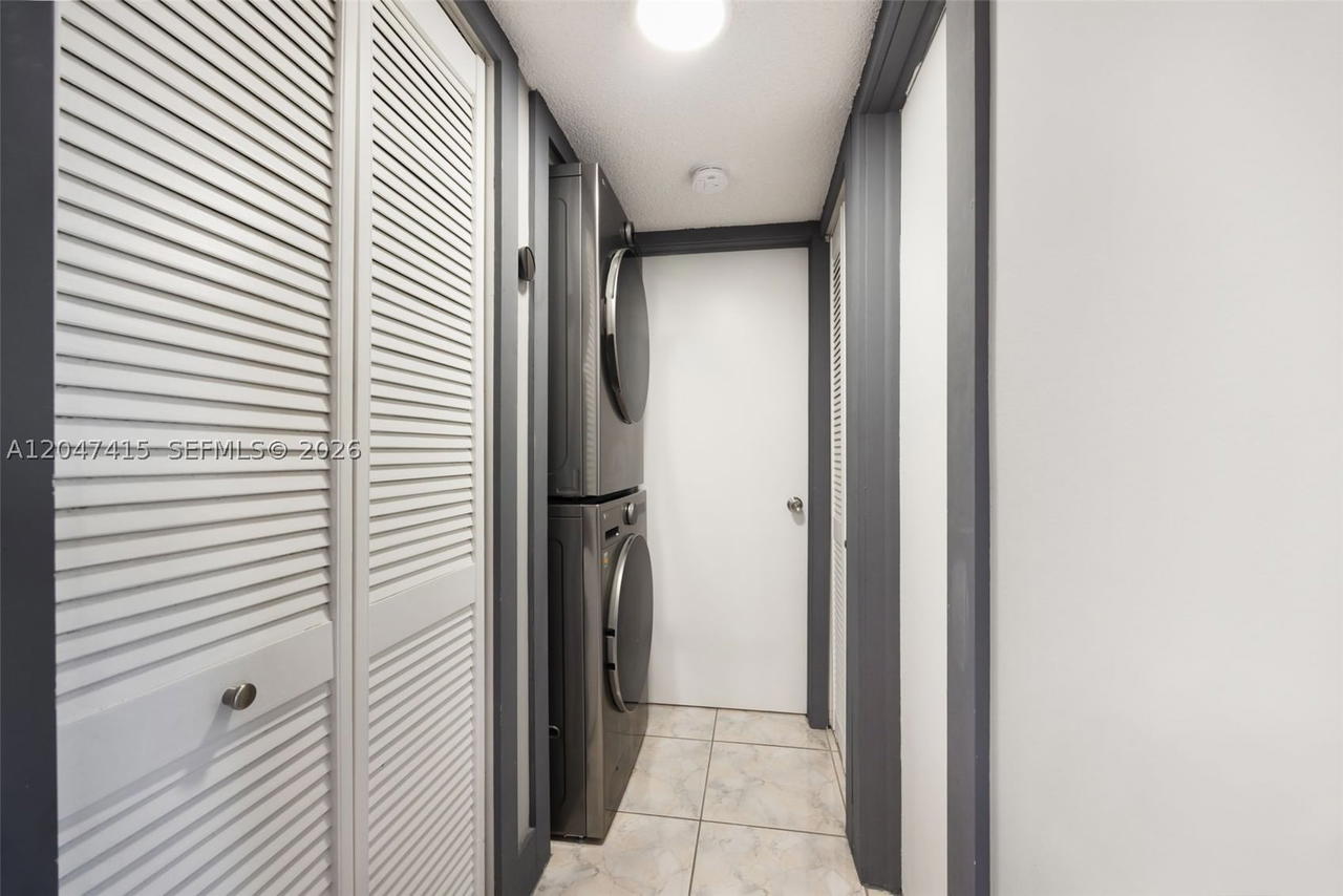 Real estate property located at 1300 122nd Ave #411B-2, Miami-dade, Peninsula At Intl Gardens, Miami, FL