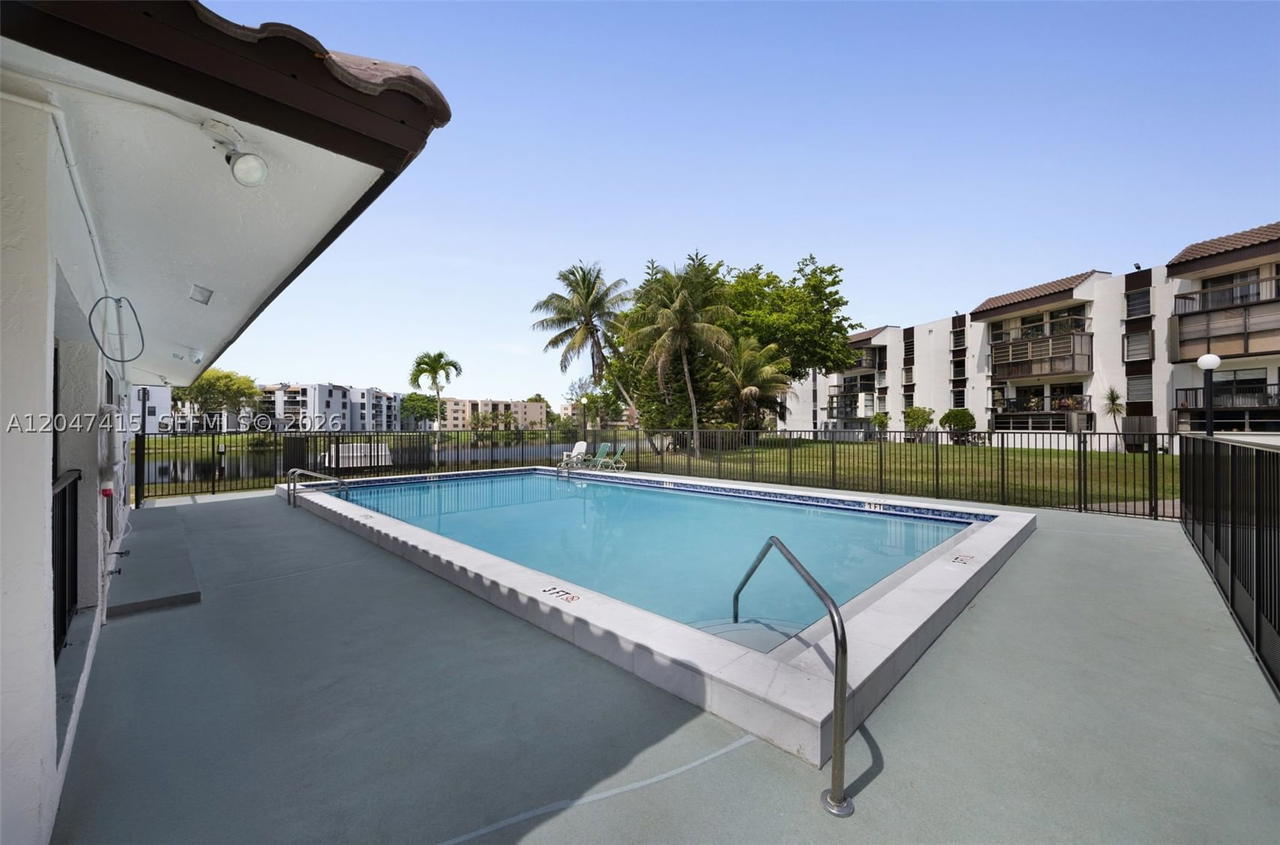 Real estate property located at 1300 122nd Ave #411B-2, Miami-dade, Peninsula At Intl Gardens, Miami, FL