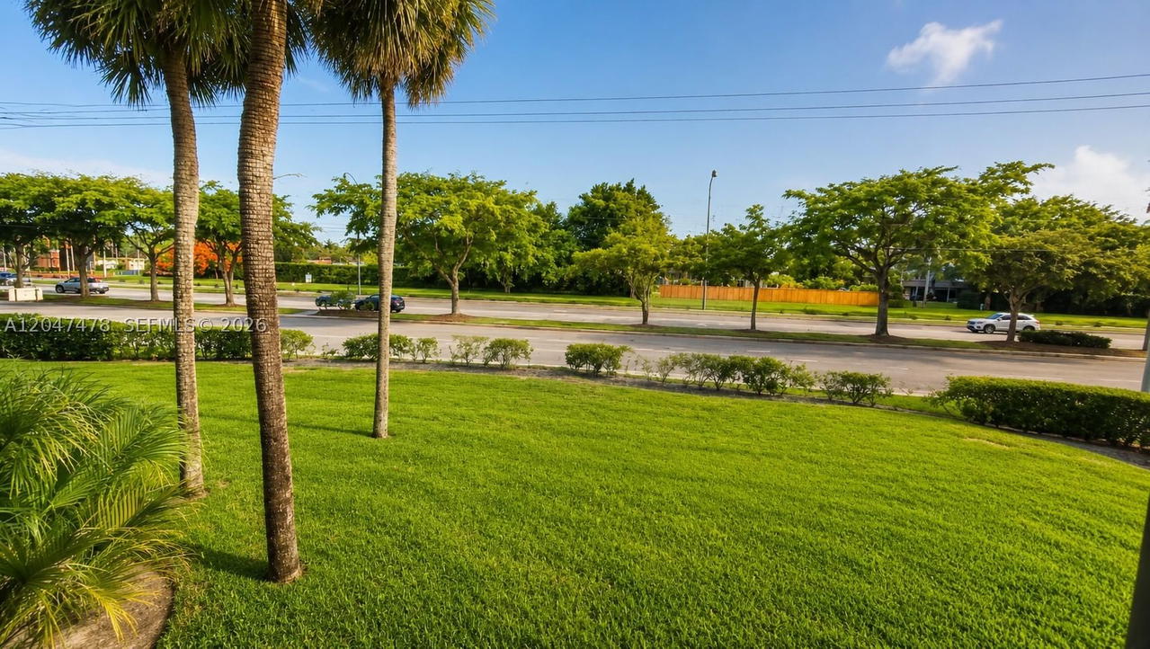 Real estate property located at 6655 Broward Blvd #206, Broward, Plantation Club D Condo, Plantation, FL