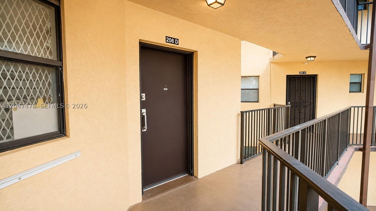 Real estate property located at 6655 Broward Blvd #206, Broward, Plantation Club D Condo, Plantation, FL