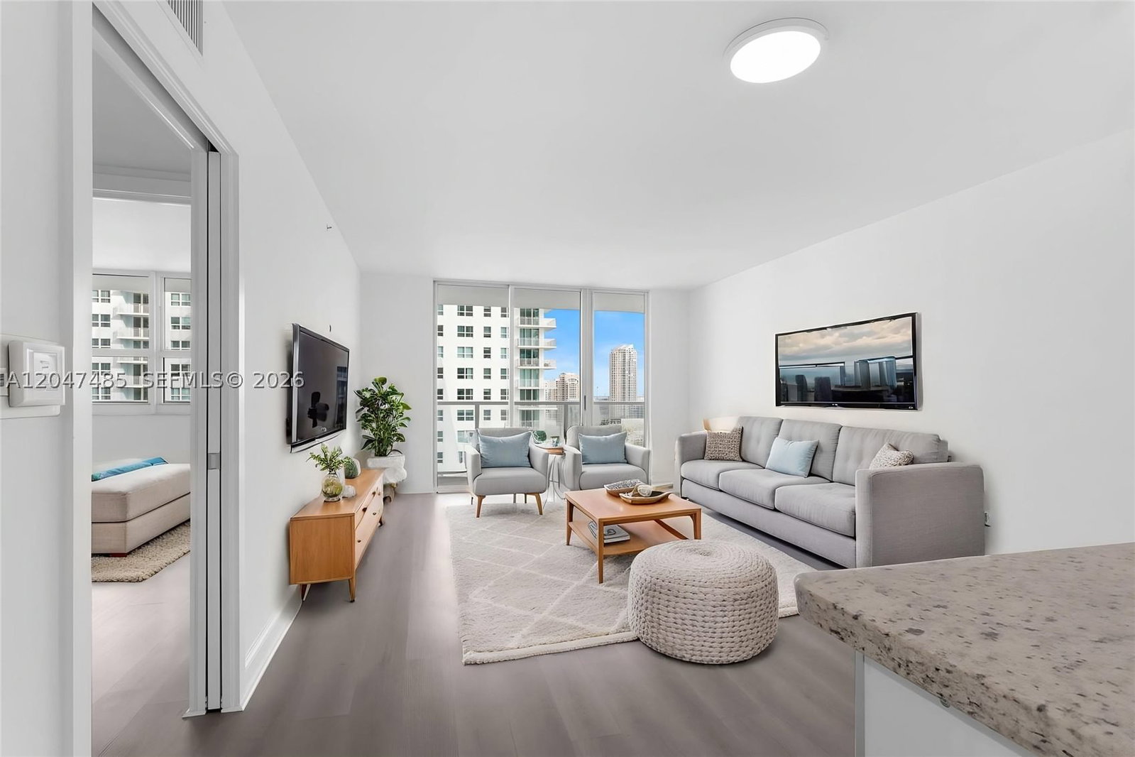Real estate property located at 1155 Brickell Bay Dr #2206, Miami-dade, The Mark On Brickell Cond, Miami, FL