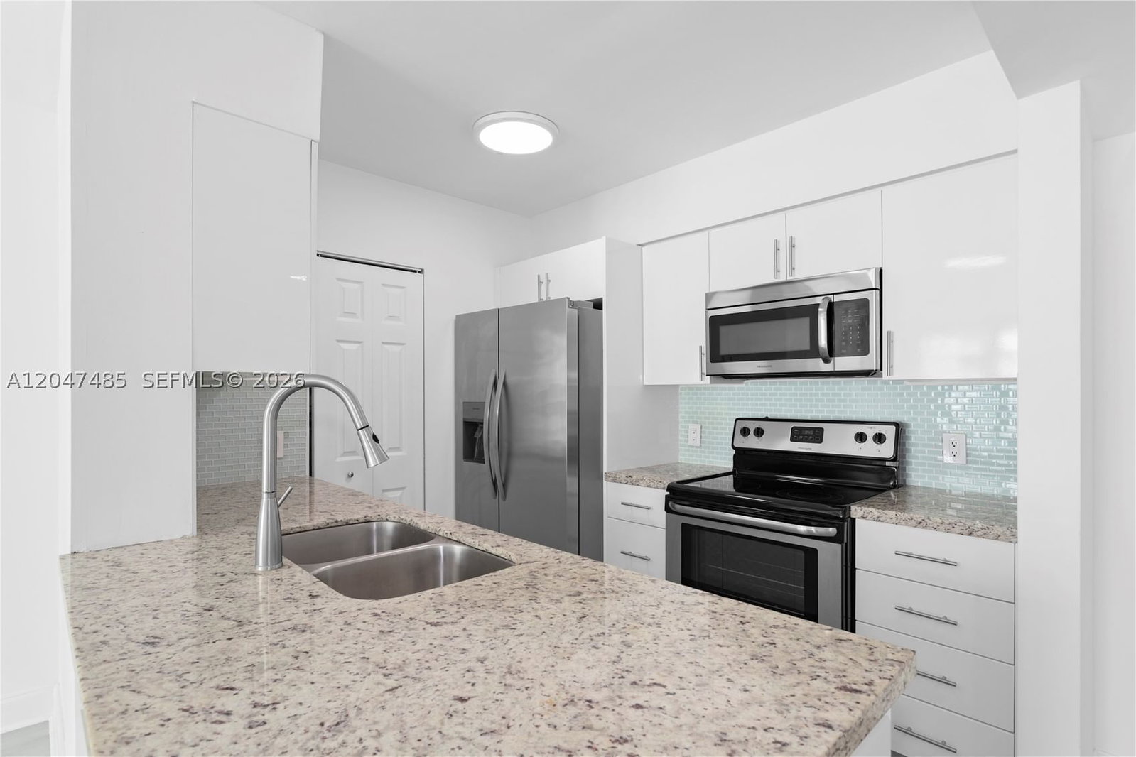 Real estate property located at 1155 Brickell Bay Dr #2206, Miami-dade, The Mark On Brickell Cond, Miami, FL