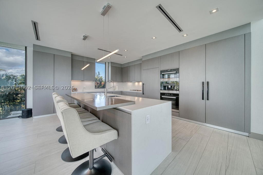 Real estate property located at 7520 Treasure Dr, Miami-dade, Treasure Island, North Bay Village, FL