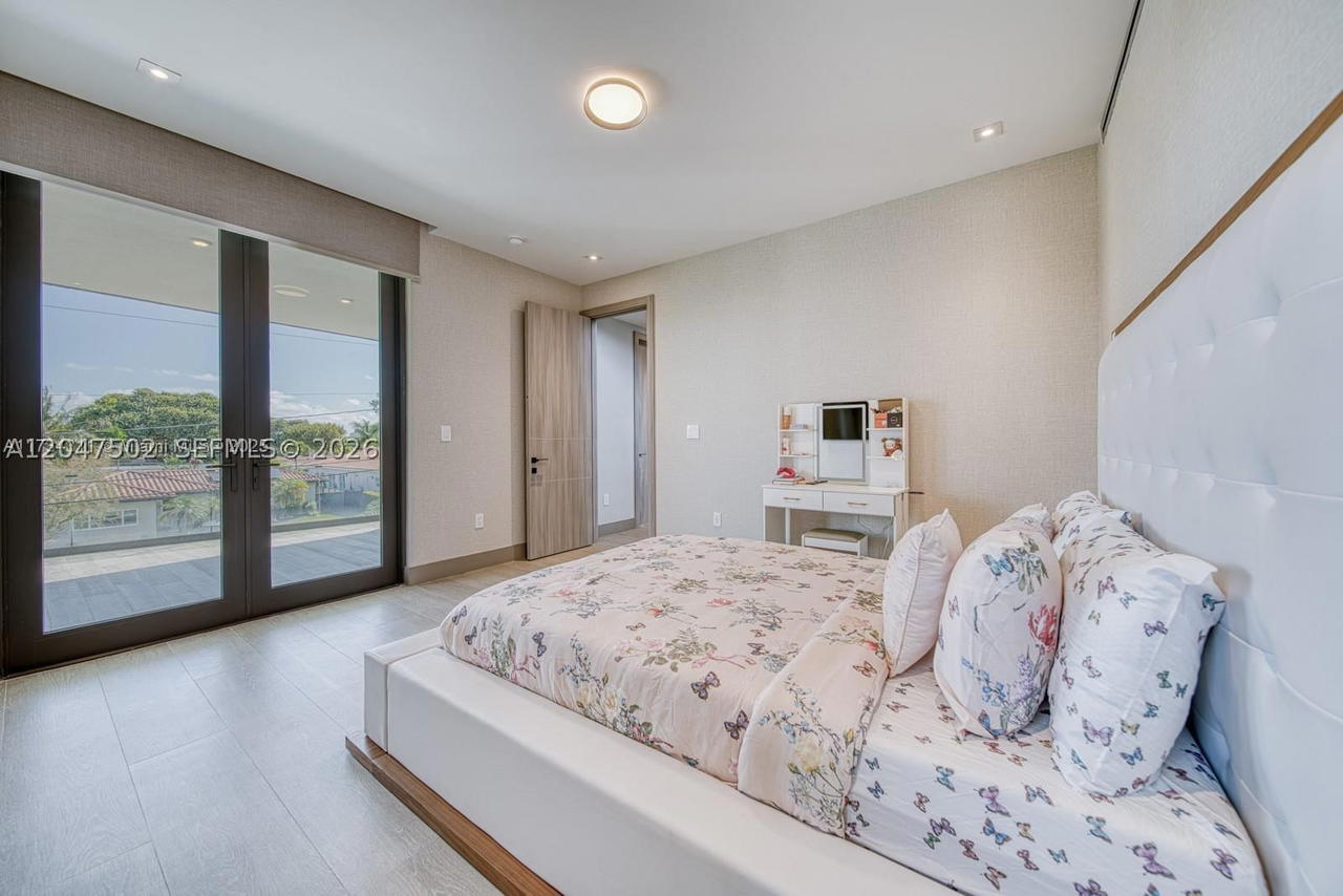 Real estate property located at 7520 Treasure Dr, Miami-dade, Treasure Island, North Bay Village, FL