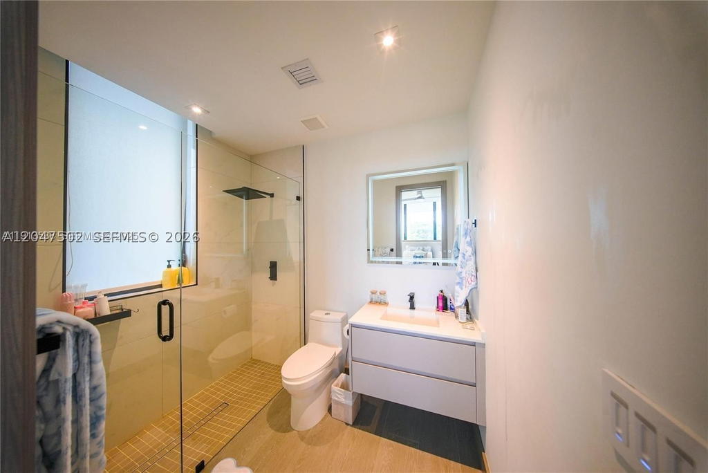 Real estate property located at 7520 Treasure Dr, Miami-dade, Treasure Island, North Bay Village, FL