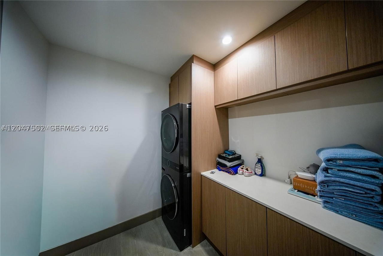 Real estate property located at 7520 Treasure Dr, Miami-dade, Treasure Island, North Bay Village, FL