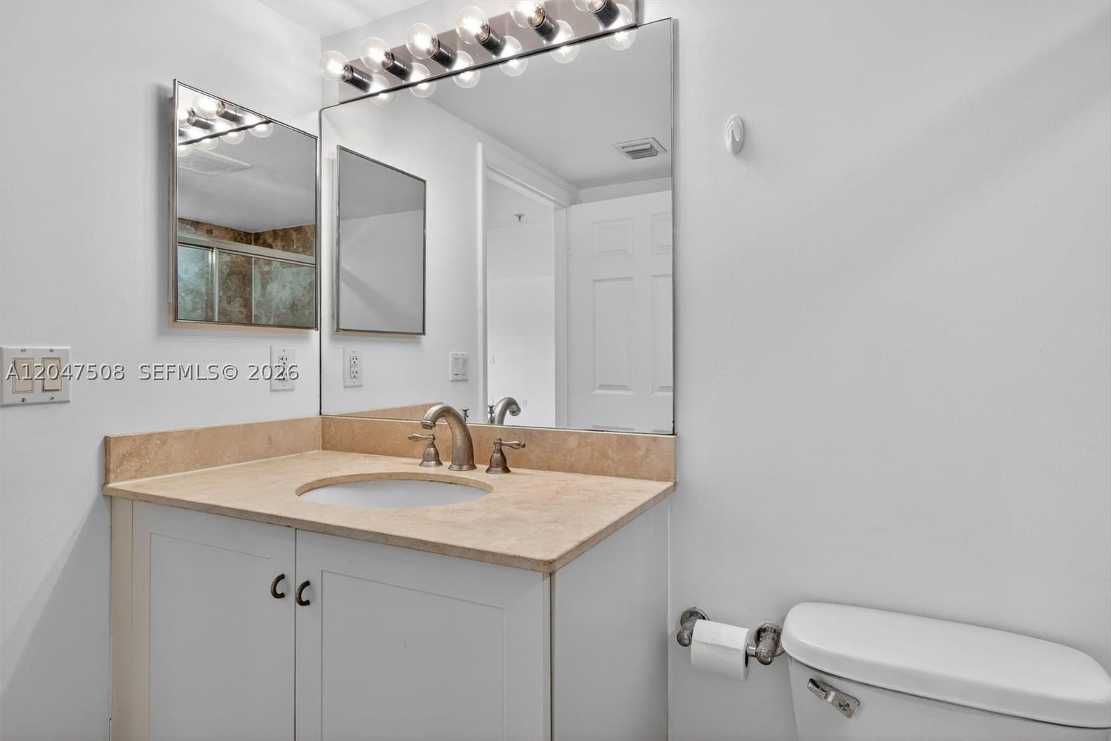 Real estate property located at 3232 Coral Way #903, Miami-dade, Gables Marquis Condo, Miami, FL