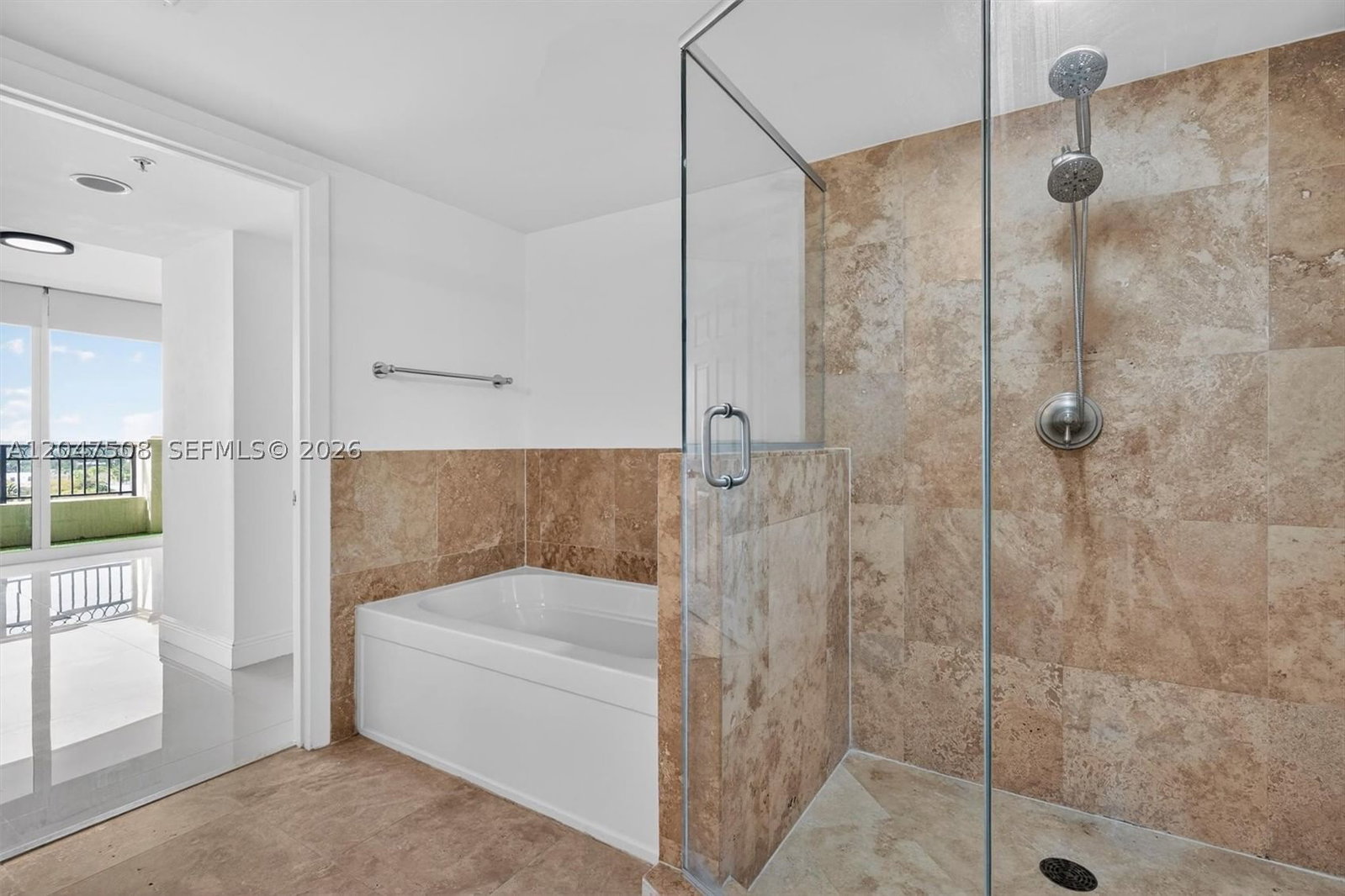 Real estate property located at 3232 Coral Way #903, Miami-dade, Gables Marquis Condo, Miami, FL
