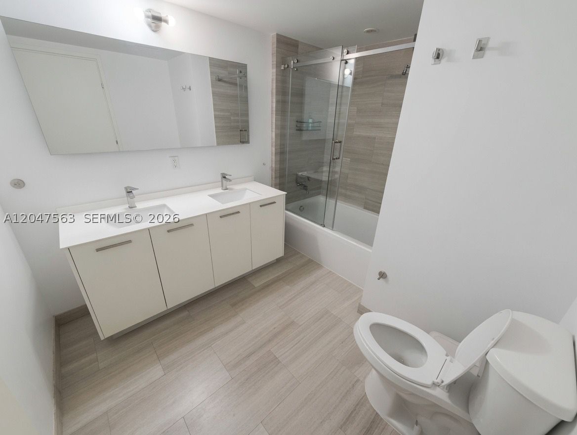 Real estate property located at 1300 Brickell Bay Dr #1110, Miami-dade, Brickell House Condo, Miami, FL