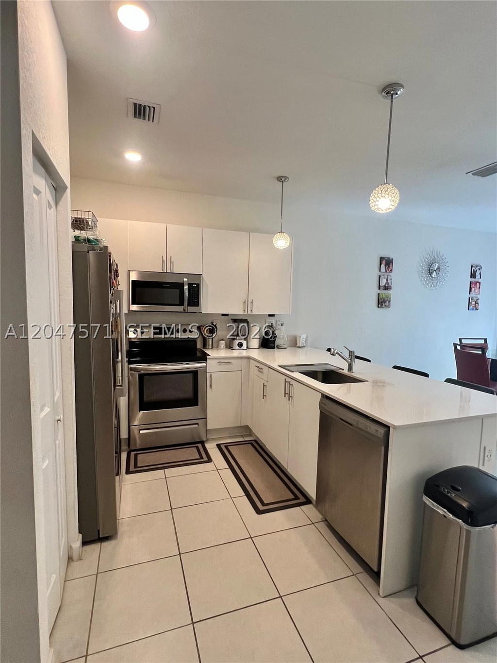 Real estate property located at 20368 4th Path, Miami-dade, Vista Lago, Miami Gardens, FL