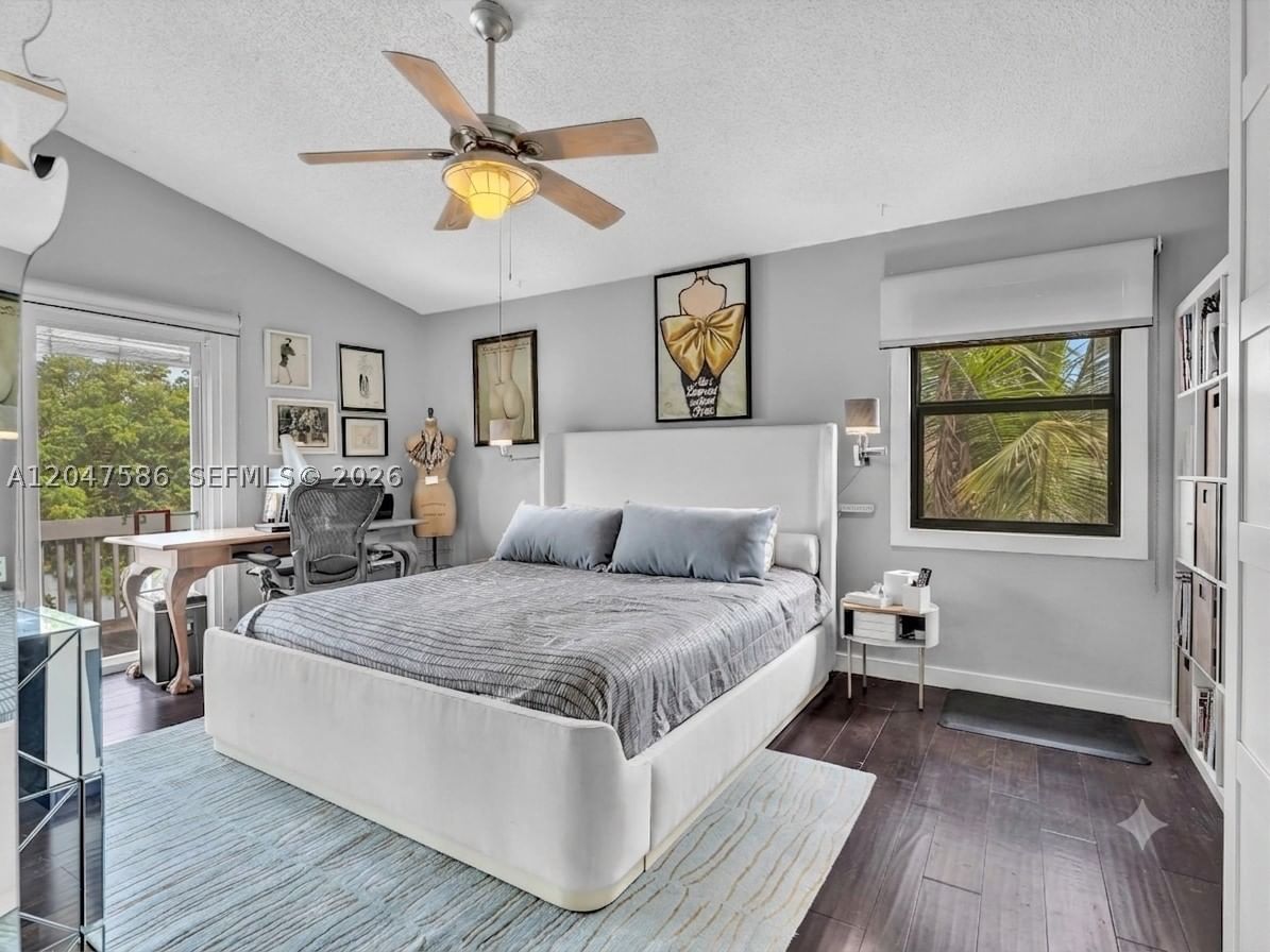 Real estate property located at 4224 148th Pl, Miami-dade, Lakes Of The Meadow Patio, Miami, FL