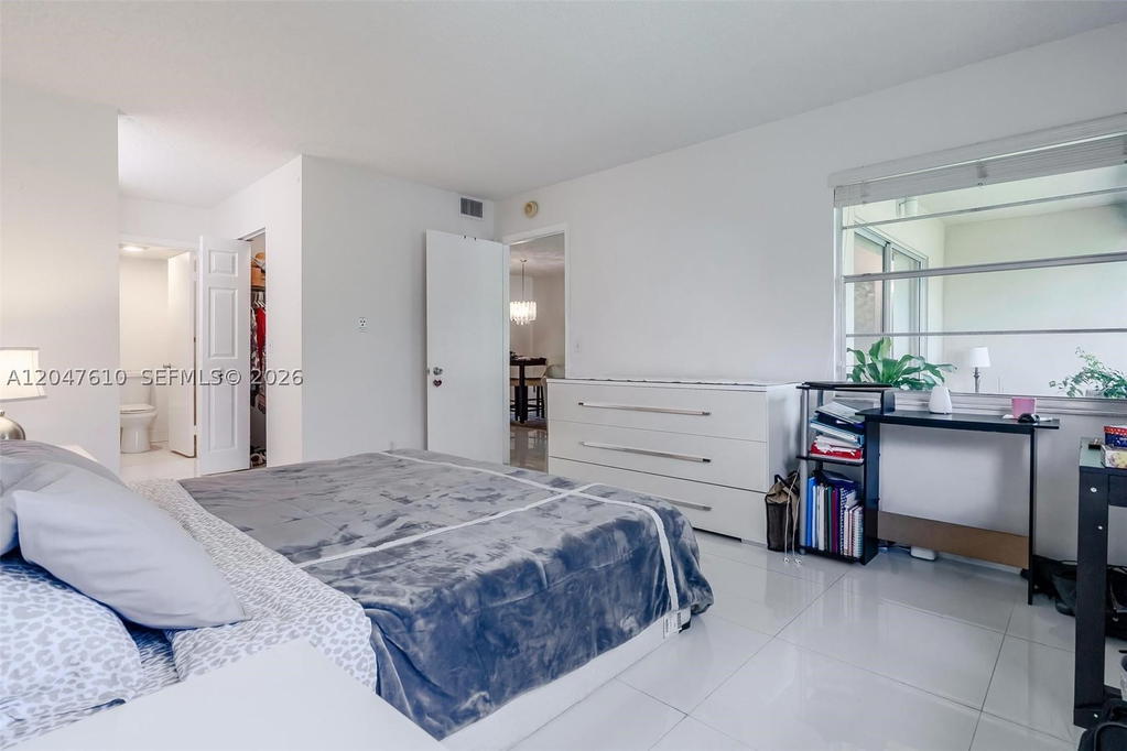 Real estate property located at 1251 125th Ave #402T, Broward, Cambridge At Century Vill, Pembroke Pines, FL