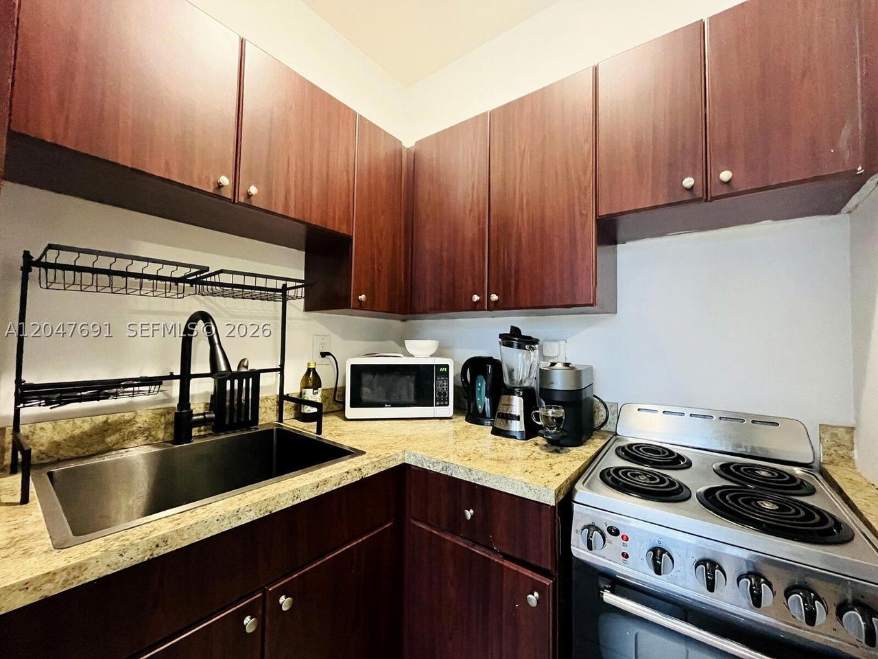 Real estate property located at 842 Meridian #2F, Miami-dade, The Patricia Condo, Miami Beach, FL