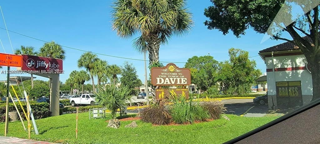 Real estate property located at 2846 University Dr #4308, Broward, Sundance At Davie Condo, Davie, FL