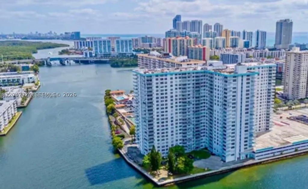 Real estate property located at 301 174th St #1208, Miami-dade, Winston Towers 500 Condo, Sunny Isles Beach, FL