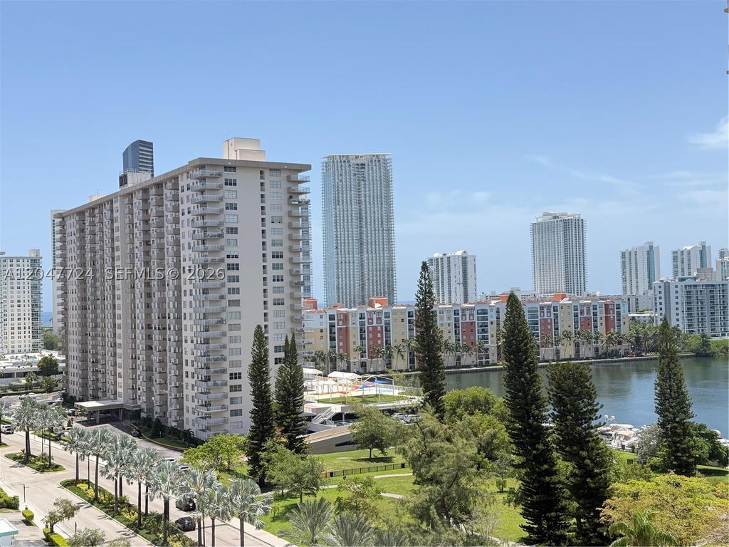 Real estate property located at 301 174th St #1208, Miami-dade, Winston Towers 500 Condo, Sunny Isles Beach, FL