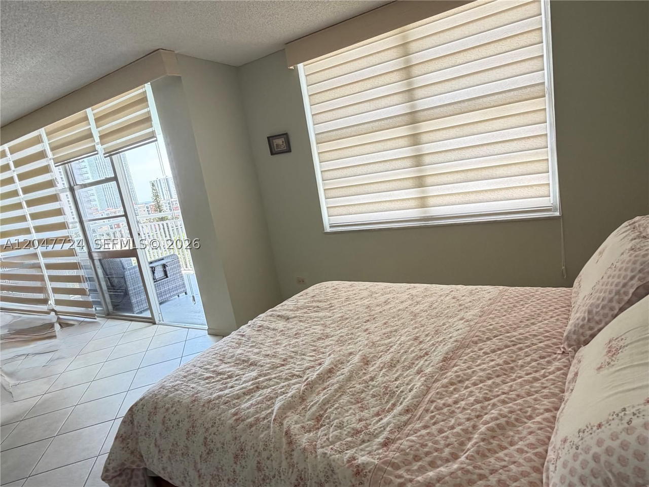 Real estate property located at 301 174th St #1208, Miami-dade, Winston Towers 500 Condo, Sunny Isles Beach, FL