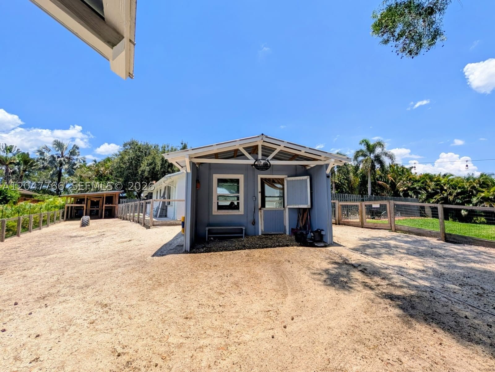 Real estate property located at 5131 201st Ter, Broward, Seligman-durango West, Southwest Ranches, FL
