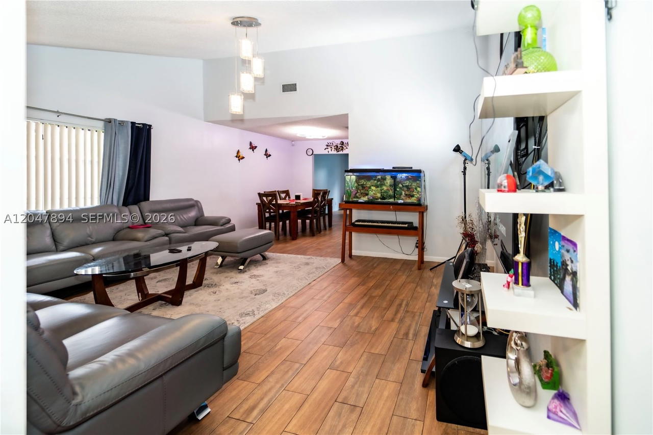 Real estate property located at 10815 26th St, Broward, Woodstock Addition Number, Sunrise, FL