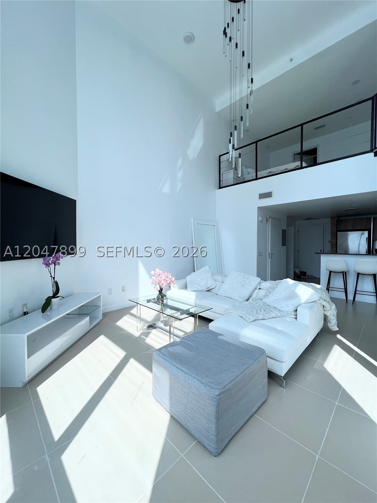 Real estate property located at 300 Biscayne Blvd L-814, Miami-dade, Met 1 Condo, Miami, FL