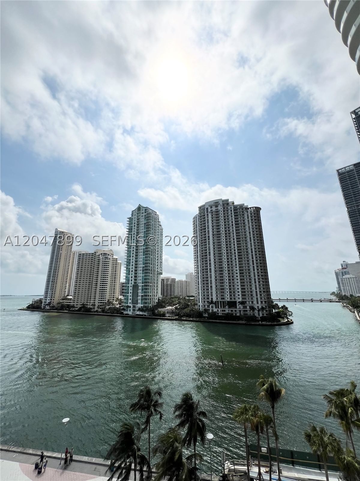 Real estate property located at 300 Biscayne Blvd L-814, Miami-dade, Met 1 Condo, Miami, FL