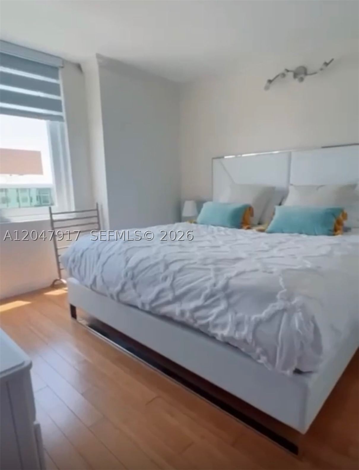 Real estate property located at 2301 Collins Ave #833, Miami-dade, Roney Palace Condo, Miami Beach, FL