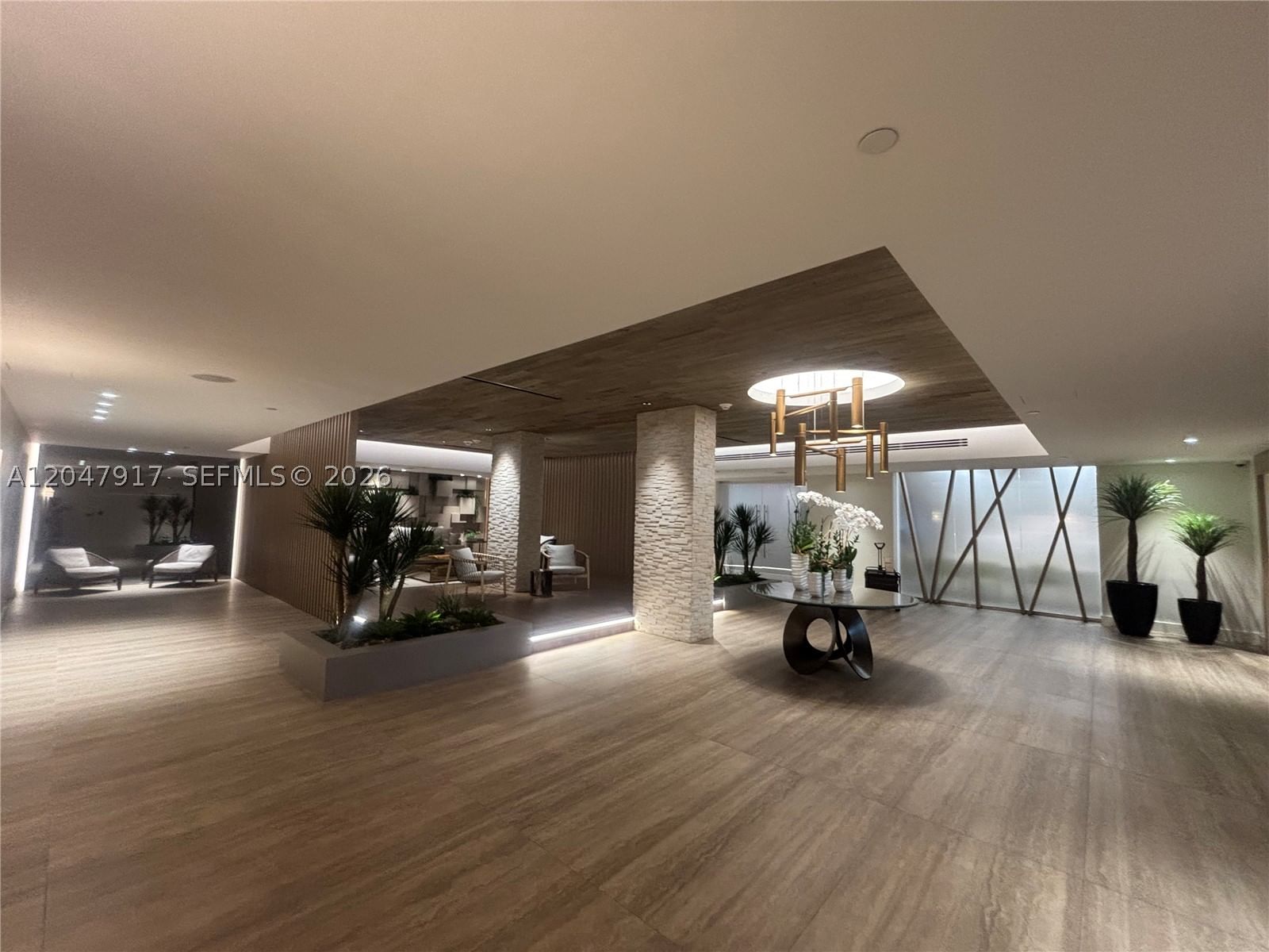 Real estate property located at 2301 Collins Ave #833, Miami-dade, Roney Palace Condo, Miami Beach, FL