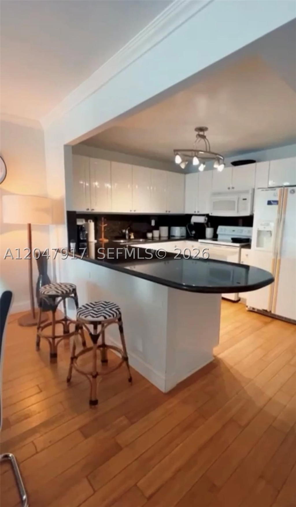 Real estate property located at 2301 Collins Ave #833, Miami-dade, Roney Palace Condo, Miami Beach, FL