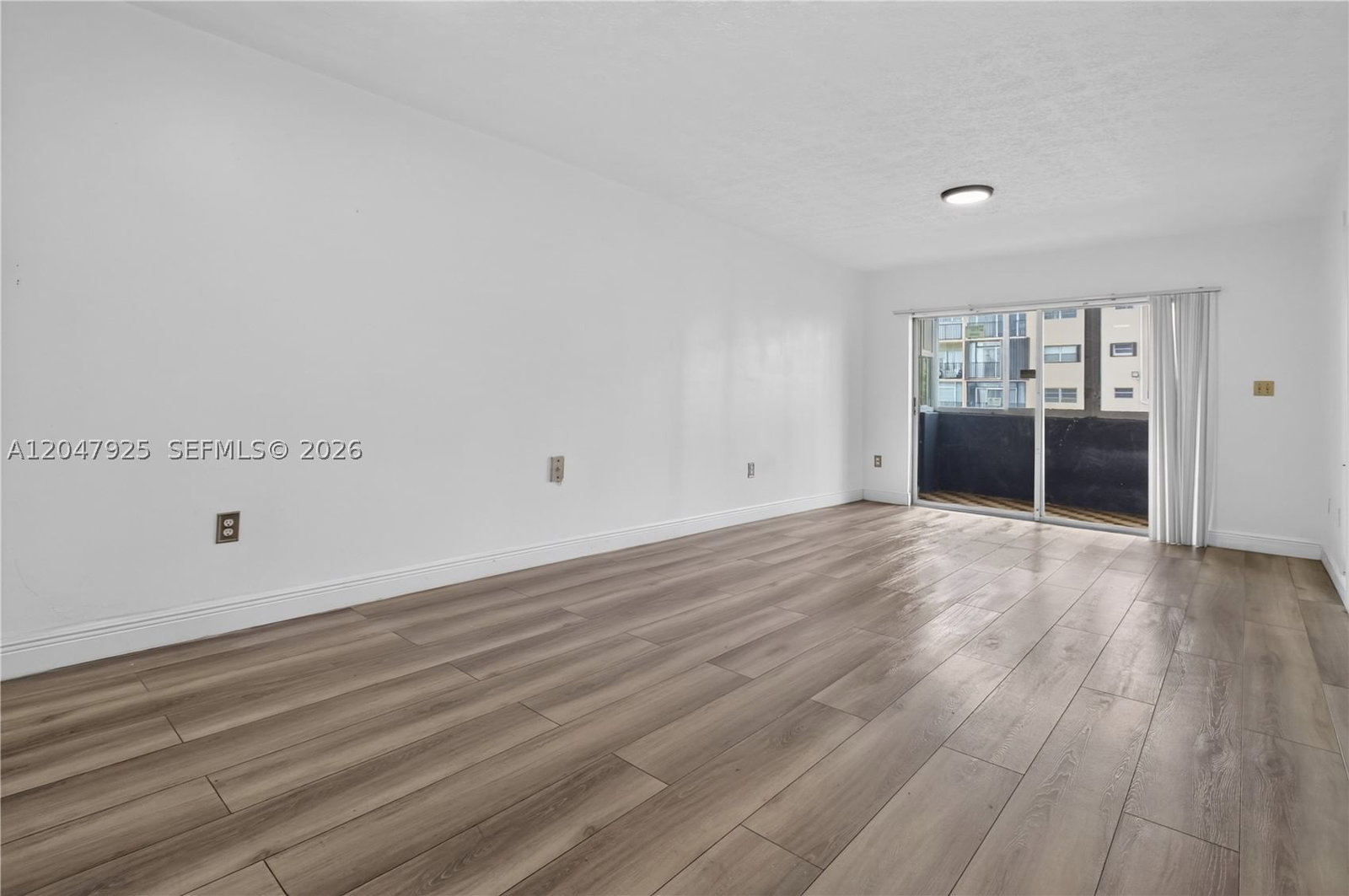 Real estate property located at 6070 18th Ave #209, Miami-dade, Palmetto Springs Condo Vi, Hialeah, FL
