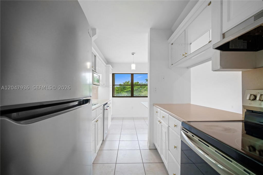 Real estate property located at 1891 61st Ave B215, Broward, Baptist Towers Condo, Hollywood, FL