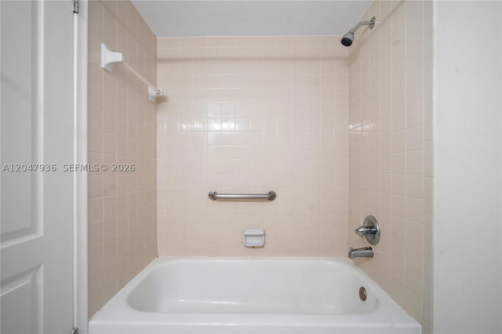 Real estate property located at 1891 61st Ave B215, Broward, Baptist Towers Condo, Hollywood, FL