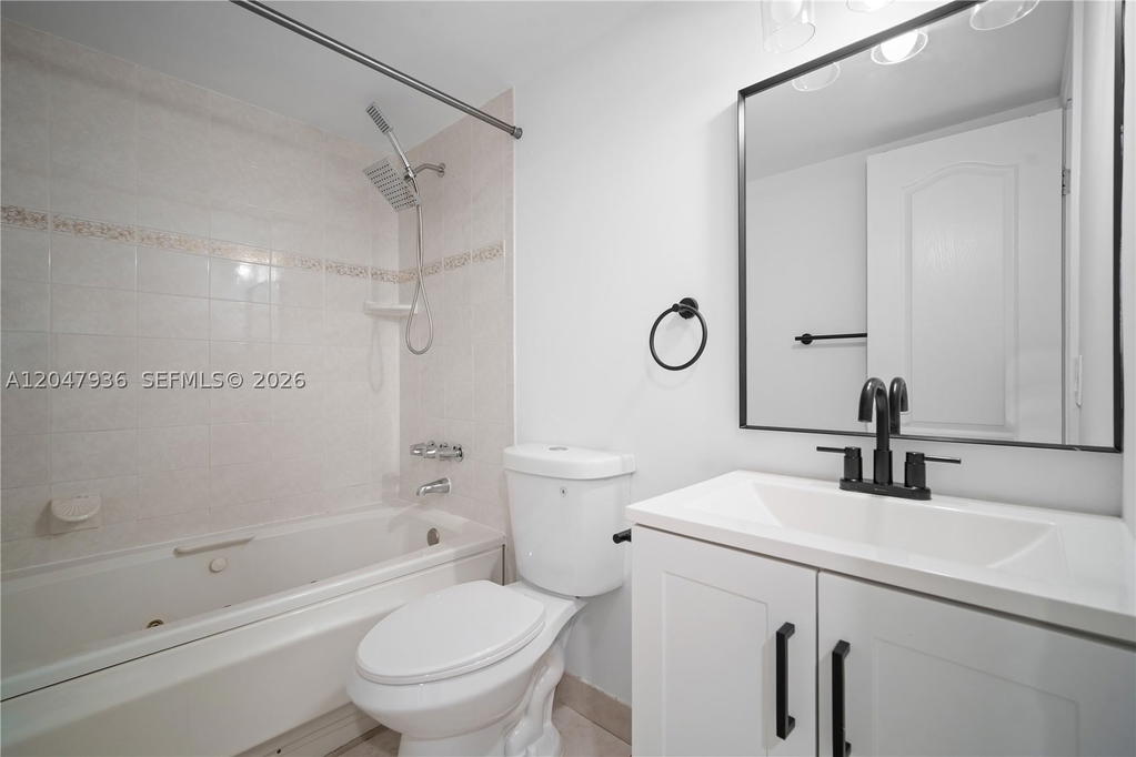 Real estate property located at 1891 61st Ave B215, Broward, Baptist Towers Condo, Hollywood, FL