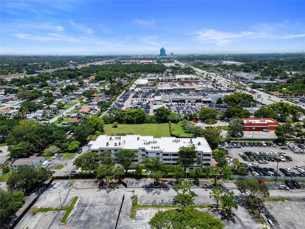 Real estate property located at 1891 61st Ave B215, Broward, Baptist Towers Condo, Hollywood, FL