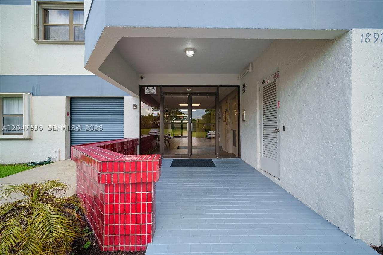 Real estate property located at 1891 61st Ave B215, Broward, Baptist Towers Condo, Hollywood, FL