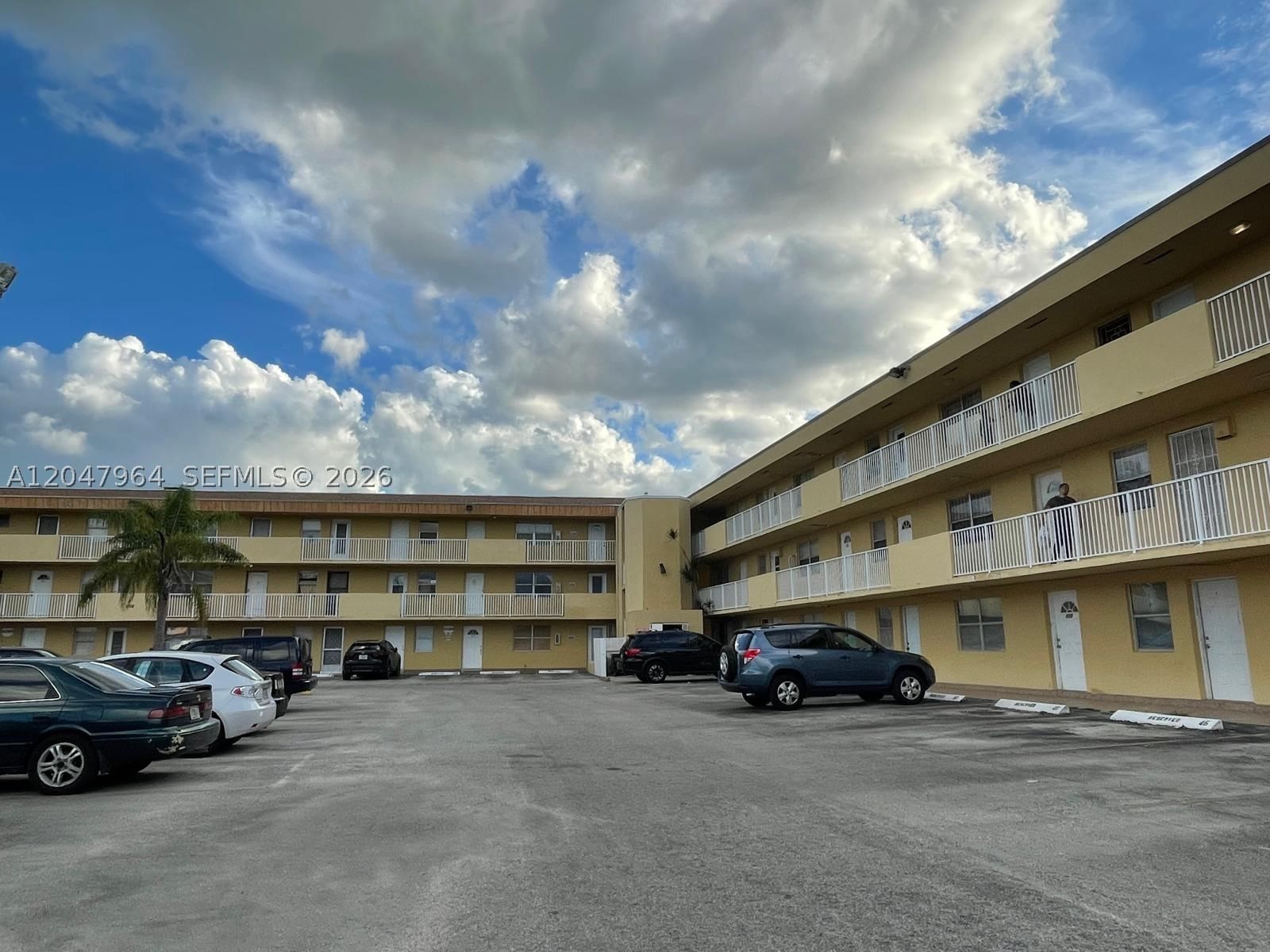 Real estate property located at 1300 191st St A112, Miami-dade, Sixth Forum Condominium, Miami, FL