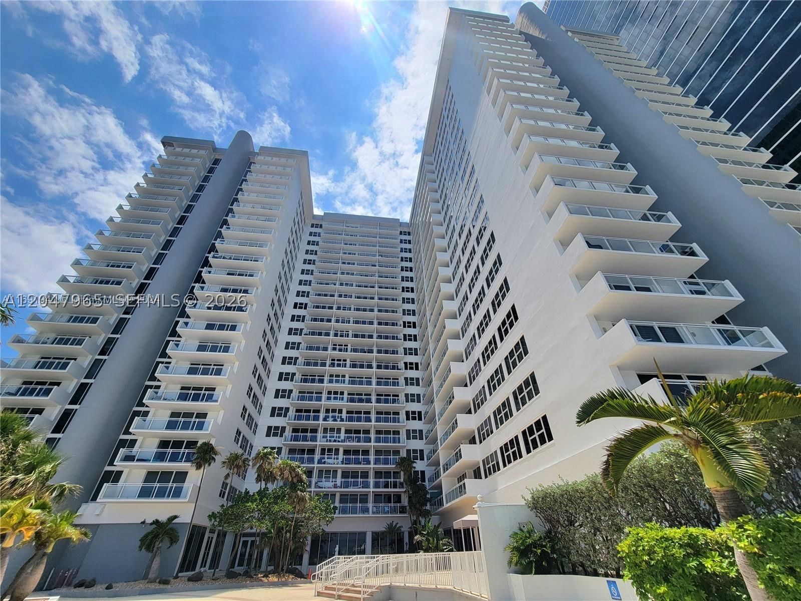 Real estate property located at 2030 Ocean Dr #1718, Broward, Parker Plaza Condo Estate, Hallandale Beach, FL
