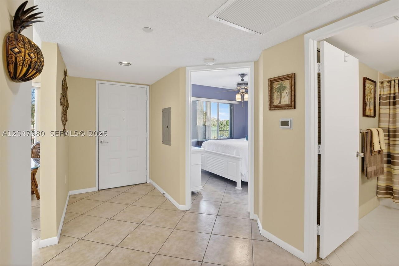 Real estate property located at 1651 127th Ave #305A, Broward, Falmouth At Century Villa, Pembroke Pines, FL