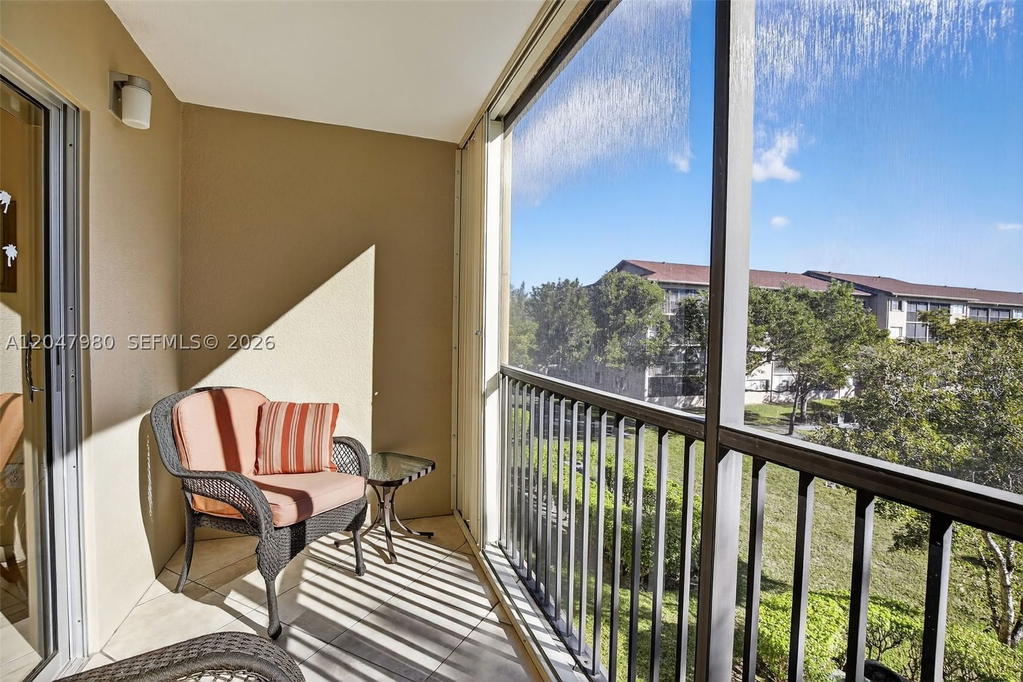Real estate property located at 1651 127th Ave #305A, Broward, Falmouth At Century Villa, Pembroke Pines, FL