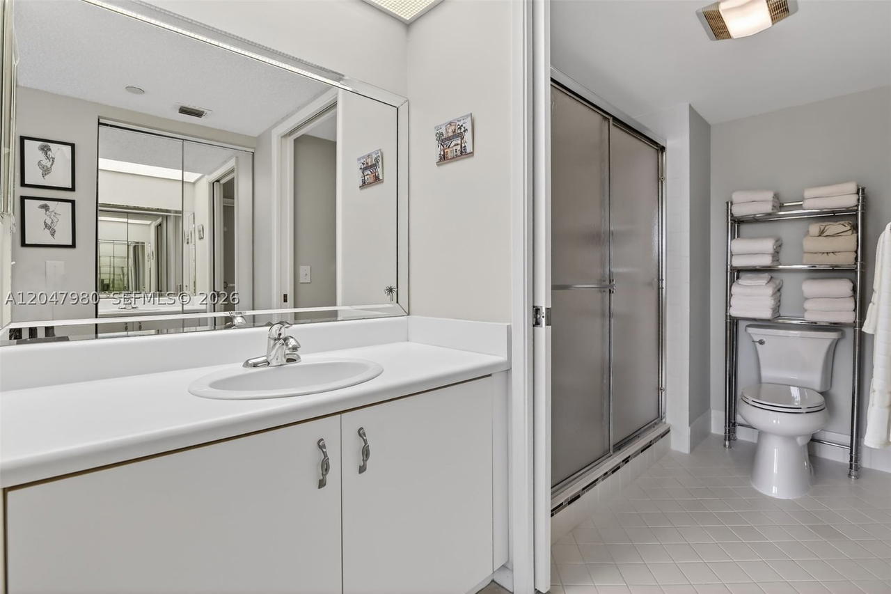 Real estate property located at 1651 127th Ave #305A, Broward, Falmouth At Century Villa, Pembroke Pines, FL