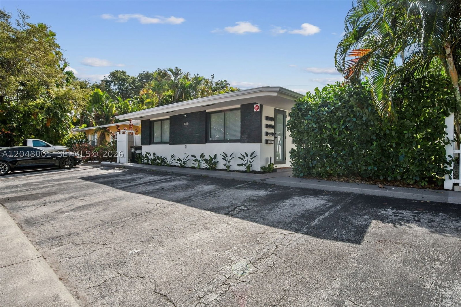 Real estate property located at 1634 4th Pl, Broward, Middle River Park, Fort Lauderdale, FL