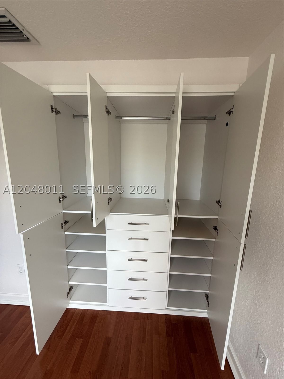 Real estate property located at 7353 174th Ter #107, Miami-dade, Shoma Villas Ii At Countr, Hialeah, FL
