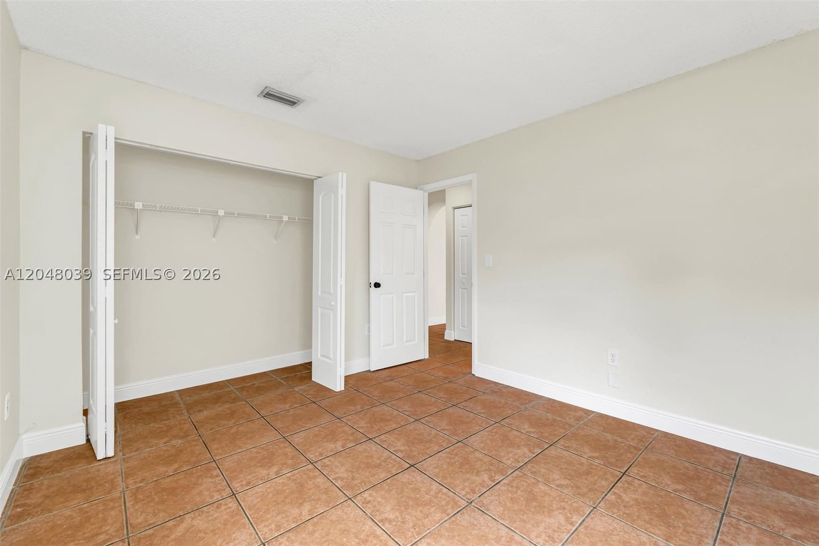 Real estate property located at 4916 154th Ave, Miami-dade, Lakes Of The Meadow-meado, Miami, FL