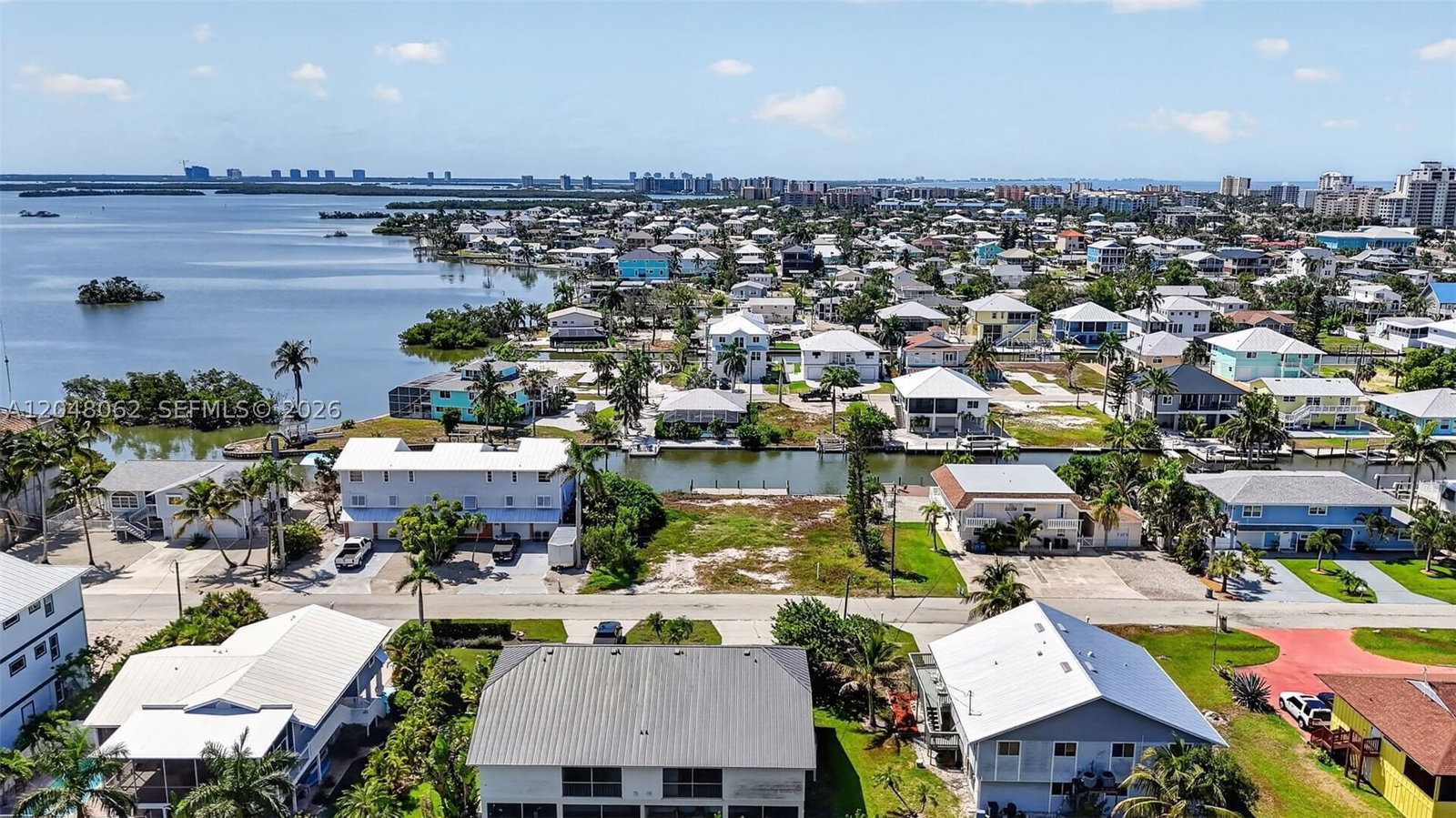 Real estate property located at 21571 Widgeon Ter, Lee, Fort Myers Beach, Fort Myers, FL
